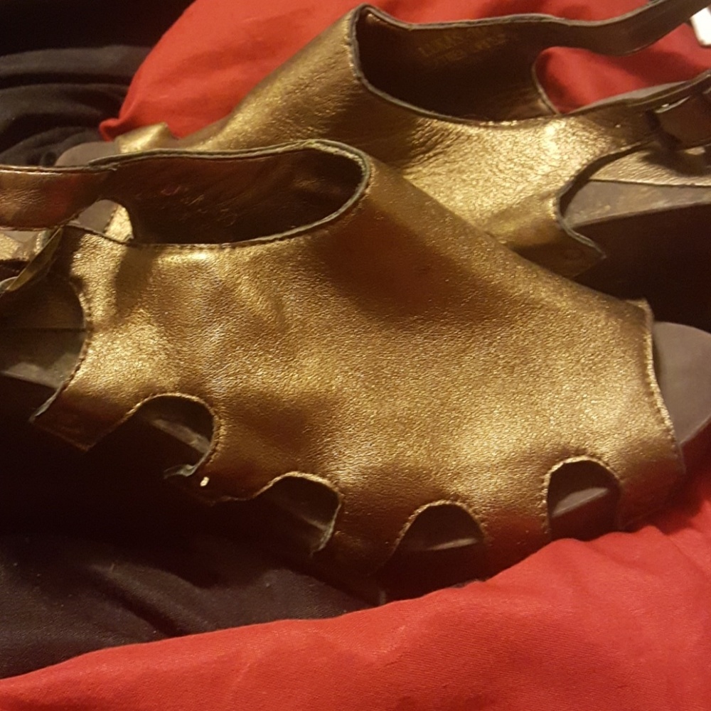 Shoes - Picture 2 of 3
